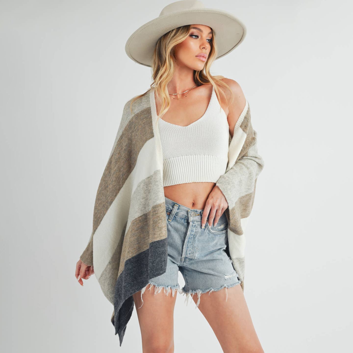 Zuri Poncho Cardi